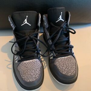 *Like New* Nike Jordan’s, black and grey, men’s, size 9.5